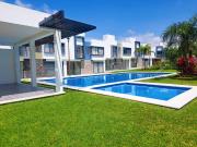 PRE VENTA DE CASAS EN RESIDENCIAL CON ALBERCA EN...