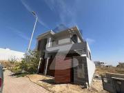 Precinct 08 272 sq. Yds luxury and ideal location villa...