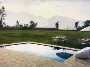 PRECIOSA CASA 14,000M2 CON PANELES SOLARES EN...