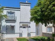 Preciosa ! Casa 3 Recamaras, 2 Baños, sala comedor...