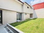 Preciosa casa a estrenar en La Herradura