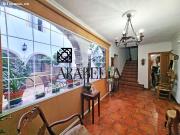 PRECIOSA CASA A LA VENTA EN LA ZONA DE SANTA MARINA