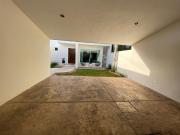 | Preciosa casa amueblada, en renta. |