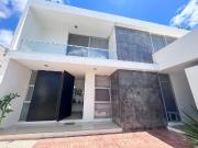 | Preciosa casa amueblada, en renta. |