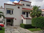 PRECIOSA CASA CON DOS PISOS, TERRAZA CON HERMOSA VISTA...