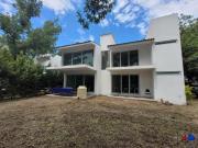 Preciosa Casa con vista al lago en Fraccionamiento...