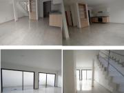 PRECIOSA CASA DE 2 PLANTAS EN LOMAS DE ANGELOPOLIS,...