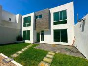 PRECIOSA CASA DE 4 RECAMARAS Y JARDIN CON ESPACIO PARA...