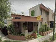 PRECIOSA CASA DE DOS NIVELES CON TODOS LOS SERVICIOS...