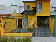 Preciosa Casa De Dos Niveles, Con Una Excelente...