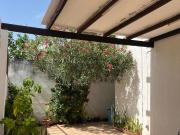 PRECIOSA CASA DE DOS PISOS EN ESQUINA, TOTALMENTE...