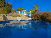 PRECIOSA CASA DE LUJO CON PRECIOSO JARDÍN, PISCINA Y...