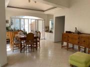 ¡Preciosa casa de un nivel en condominio, con un garaje...