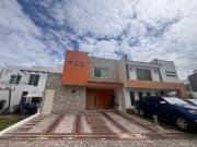PRECIOSA CASA DOBLE TERRENO SENDERO LAS MORAS $8’550,000