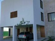Preciosa Casa en Altos Juriquilla, Doble Altura, 3...