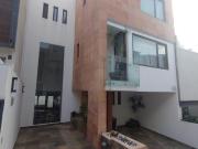 PRECIOSA CASA EN AQUA