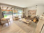 Preciosa Casa en Condominio, amplia e iluminada