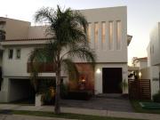 Preciosa Casa en Coto Privado Bugambilias Primera Seccion