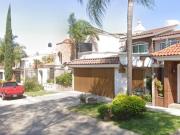 ! CASA EN VENTA EN FRAC BUGAMBILIAS ZAPOPAN JALISCO !...