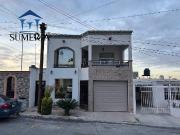 Preciosa casa en Fraccionamiento Panorámico