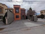 PRECIOSA CASA EN FRACCIONAMIENTO SANTA MONICA