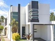 PRECIOSA CASA EN LAGOS DEL COUNTRY NAYARIT