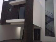 PRECIOSA CASA EN LOMAS DE ANGELOPOLIS