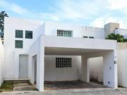 PRECIOSA CASA EN MERIDA ALTABRISA