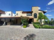Preciosa casa en Privada en Juriquilla