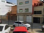 Preciosa casa en remate bancario en alcaldía Coyoacan,...