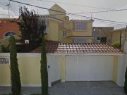 Preciosa casa en remate en Casa Blanca, Metepec