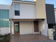 PRECIOSA CASA EN RENTA CERCA DE TEC DE MONTERREY