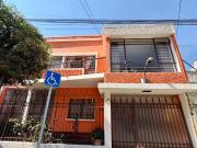 Preciosa casa en renta con terraza en Letran Valle