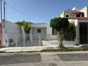 | Preciosa Casa en Renta de 1 Planta con Piscina |