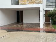 preciosa casa en renta en privada en una de las mejores...