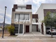 Preciosa Casa en Renta Parque VERACRUZ Lomas de Angelopolis