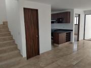 Preciosa Casa en San Isidro Juriquilla con Habitación en PB