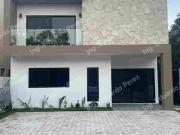 PRECIOSA CASA EN VENTA DIRECTA EN ZONA EXCLUSIVA DE CANCUN