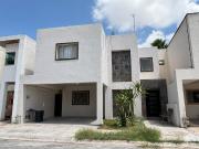 PRECIOSA CASA EN VENTA EN CERRADA ESMERALDA, SENDEROS