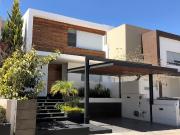 Preciosa Casa en Venta en Cumbres del Lago, Juriquilla,...