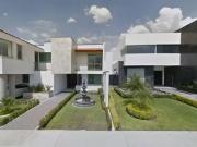 Preciosa casa en venta en Juriquilla, Querétaro