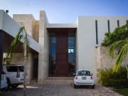 Preciosa casa en venta en Kilil, Yucatán Country Club