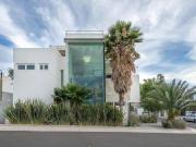 Preciosa casa en VENTA, incre?ble iluminaci?n