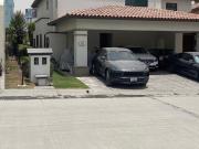 PRECIOSA CASA EN VENTA UBICADA EN LA VISTA COUNTRY CLUB...