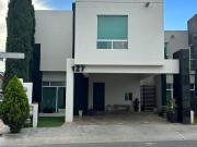 Preciosa Casa en Villa Vergel