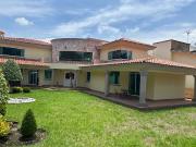 PRECIOSA CASA ESTILO AMERICANO, CASI EN UNA SOLA PLANTA,...
