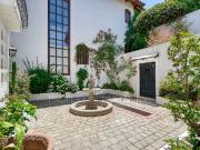 Acogedora Casa estilo Colonial, con amplios espacios y...