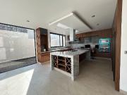 Preciosa Casa NUEVA/ Privada SAN BENITO