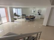 Preciosa Casa Remodelada En El Jockey Club