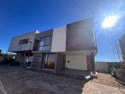PRECIOSA CASA ZONA REAL COTO $9’200,000